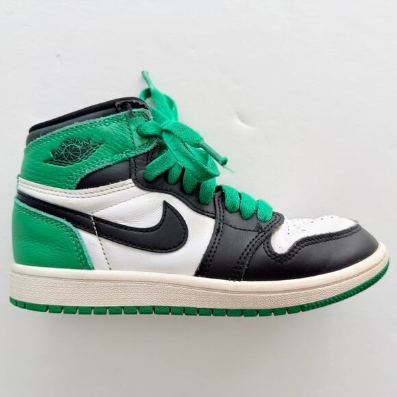 Nike Kids' Toddler Air Jordan 1 Retro High Sneaker OG Lucky Green Size 1 Youth - Picture 2 of 8